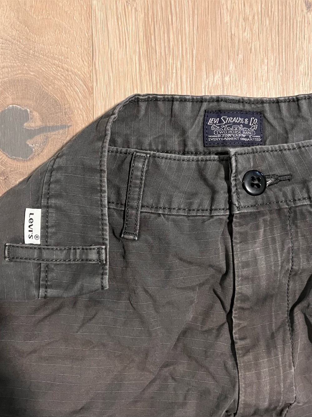 Vintage 1980’s Levi’s Cargo Shorts Brown Utility Pocket Military Style